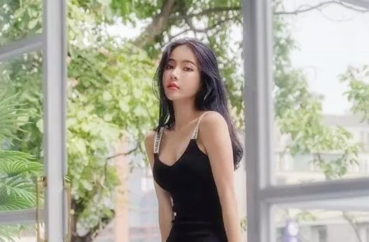 舔 穴狂 魔新作 极 品 女 神喜欢被舔 穴 粉 嫩美 乳大 胸 高 颜 值舌 吻不断激 情如火